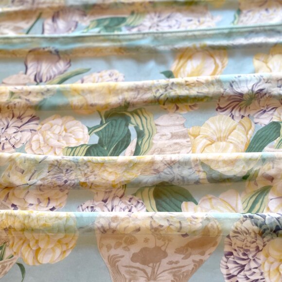 Vintage Gucci Floral Silk Chiffon Oversized Shawl Scarf - Picture 5 of 15